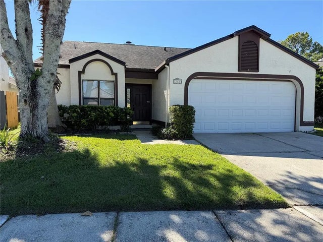 282 Lakebreeze Circle, LAKE MARY