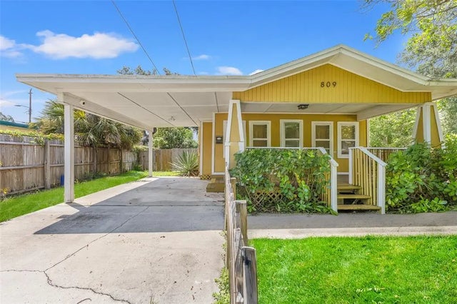 809 E Lambright Street, TAMPA
