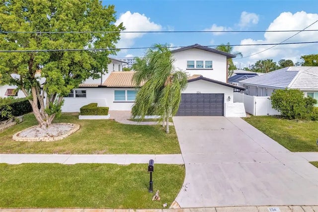 234 Palm Island Sw, CLEARWATER BEACH