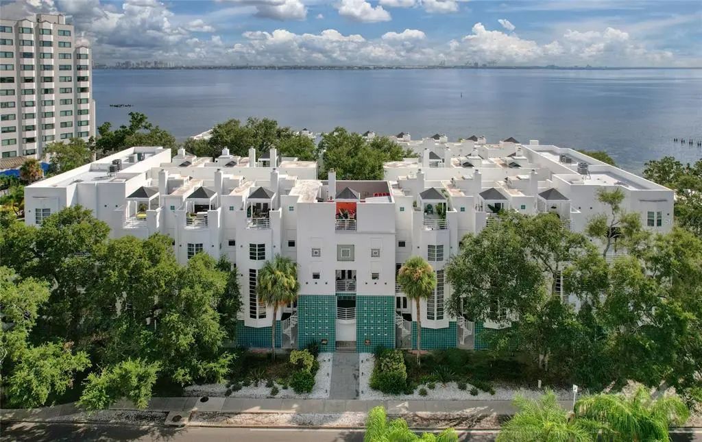 4950 Bayshore Boulevard 16, TAMPA
