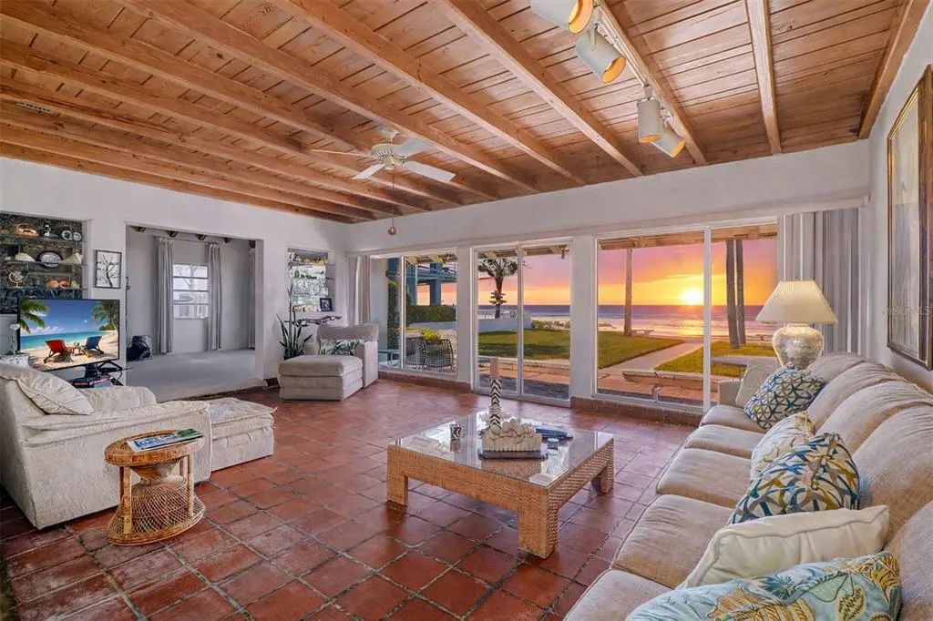 18206 Sunset Boulevard, REDINGTON SHORES
