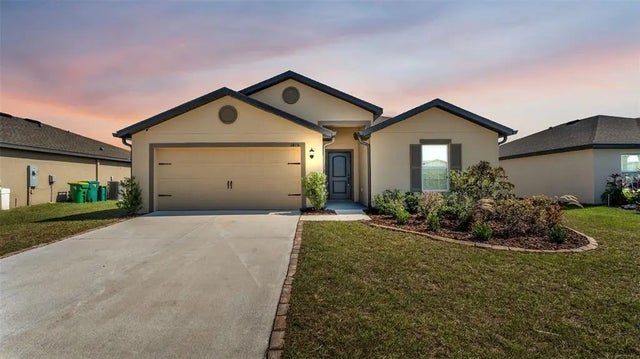 1415 Swan Lake Circle, DUNDEE