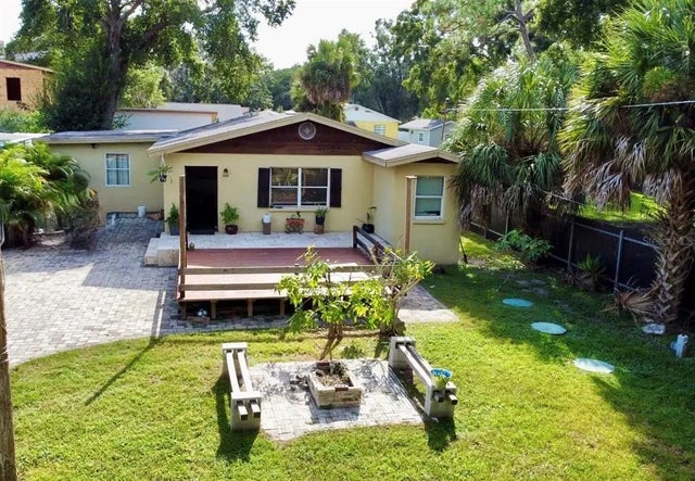 10004 Memorial Highway, TAMPA