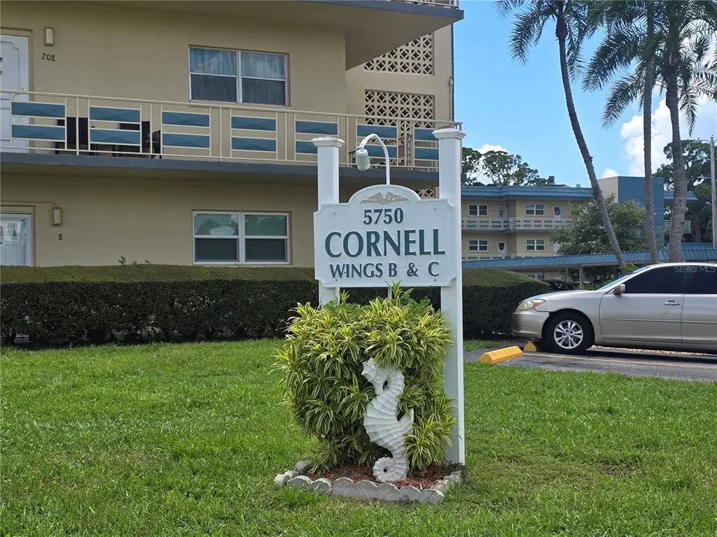 5750 80th Street N B206, ST PETERSBURG
