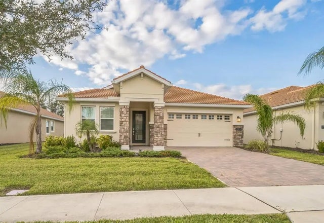 8907 Fallen Oak, DAVENPORT