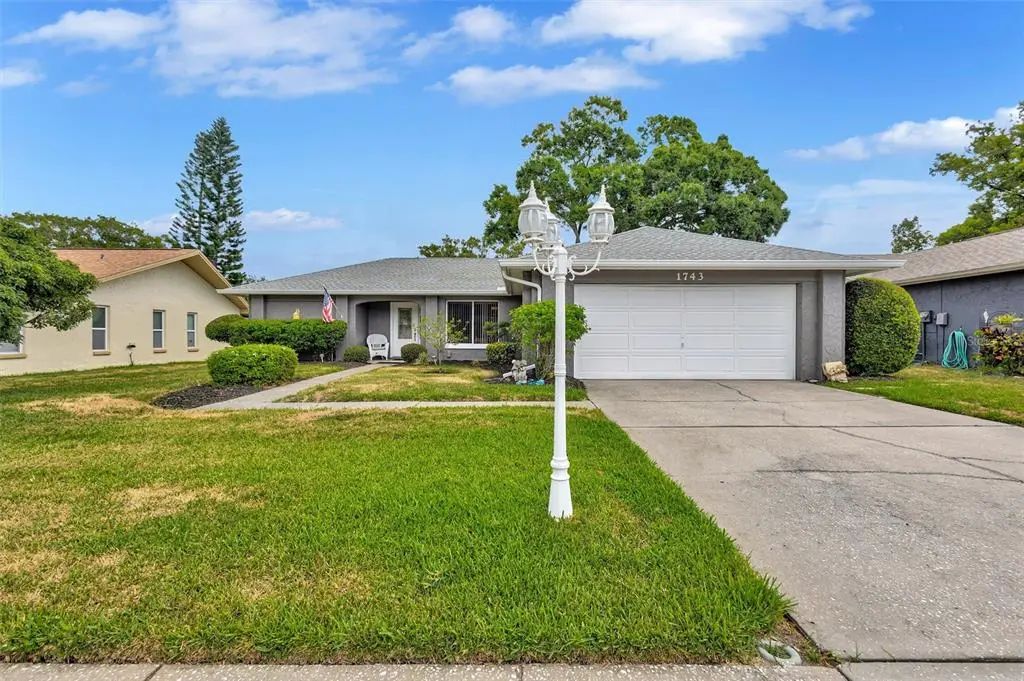 1743 Macdonnell Drive, PALM HARBOR
