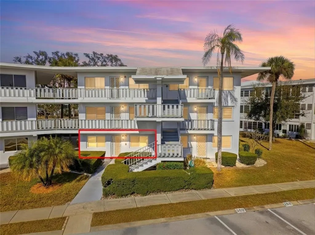 11201 80th Ave 102, SEMINOLE