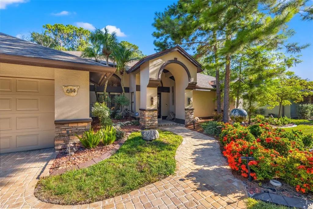 614 Waterford Circle E, TARPON SPRINGS