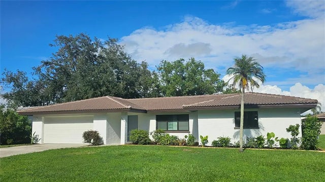 3317 Pine Valley Drive, SARASOTA