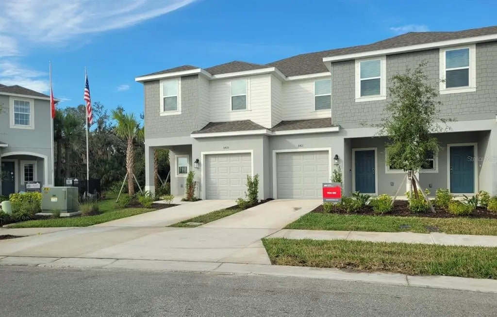 8425 Lunar Skye Street, SARASOTA