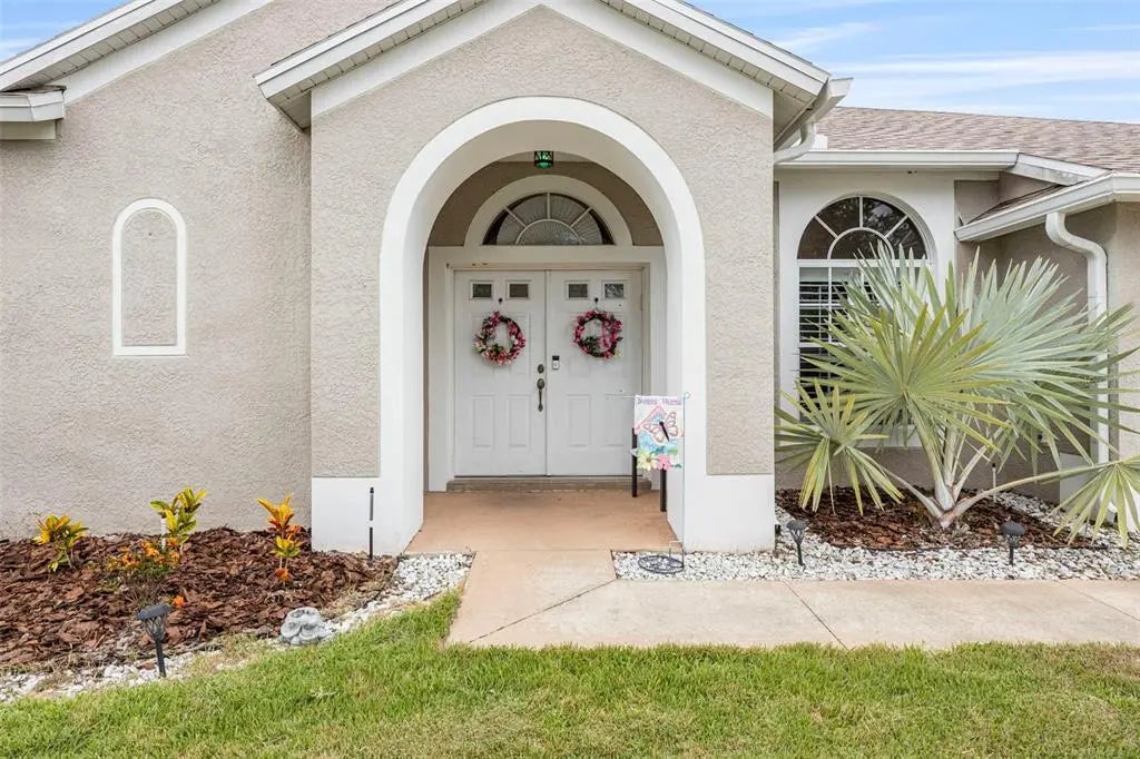 25942 Risen Star Drive, WESLEY CHAPEL