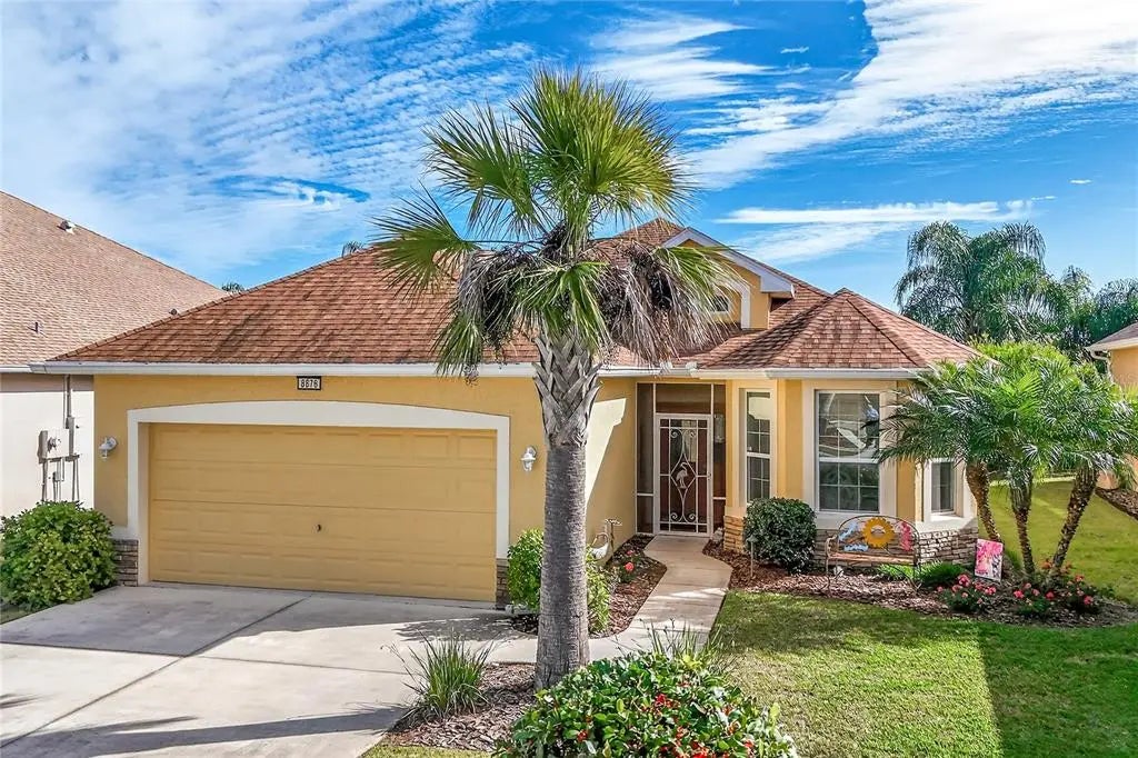 8876 Bridgeport Bay Circle, MOUNT DORA