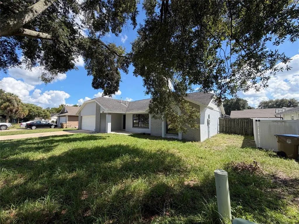 7704 Simon Ridge Court, KISSIMMEE