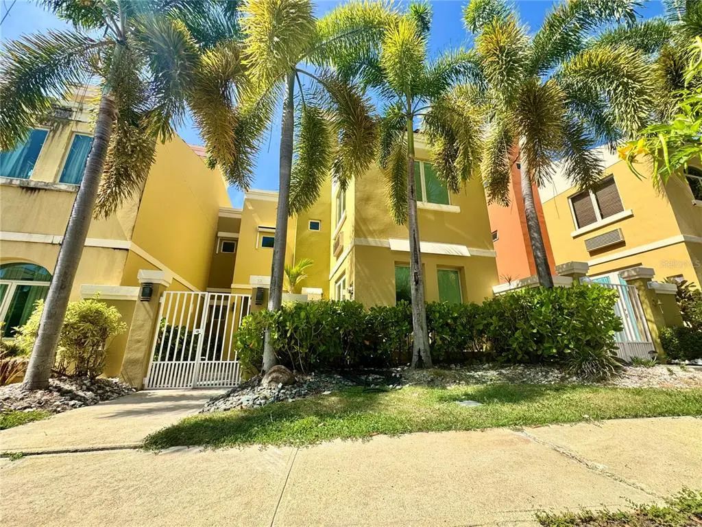 90 Candelero Drive 32, HUMACAO