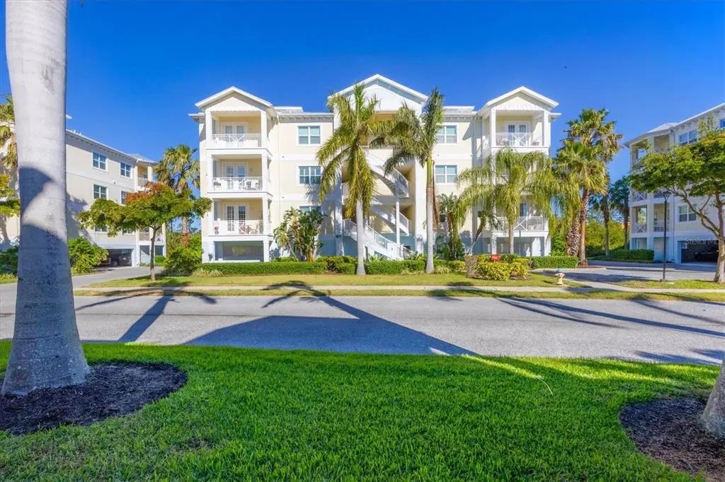 7720 34th Avenue W 101, BRADENTON
