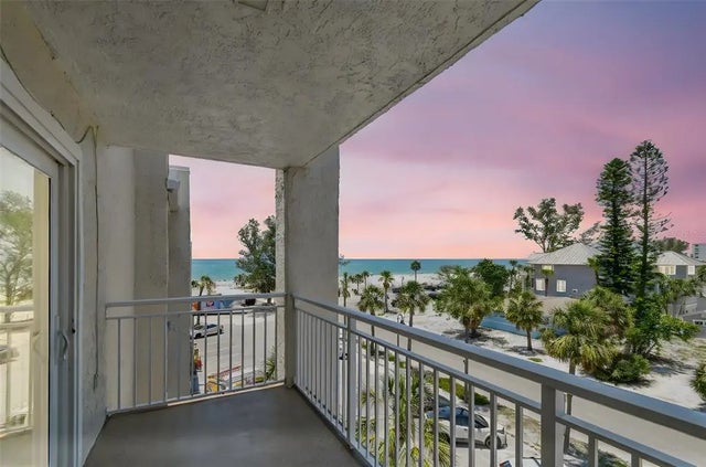 200 1st Avenue 406, ST PETE BEACH