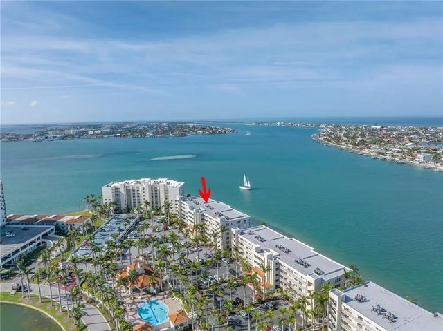 6093 Bahia Del Mar Circle 375, ST PETERSBURG