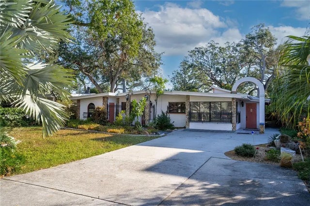 2406 S Clark Avenue, TAMPA