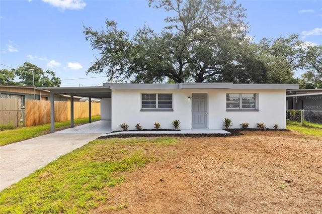 3226 Clifford Sample Drive, TAMPA