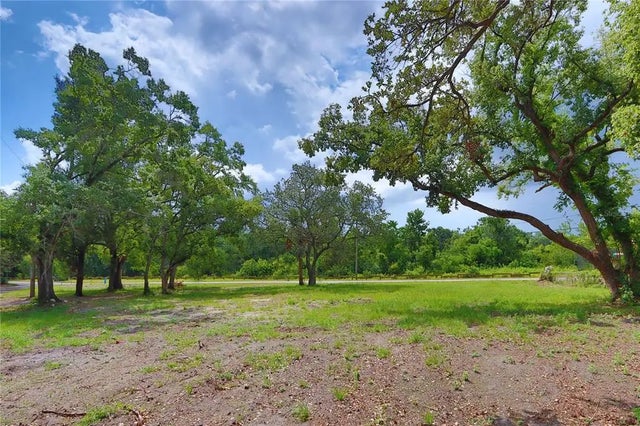 1704 W Perio Street, TAMPA