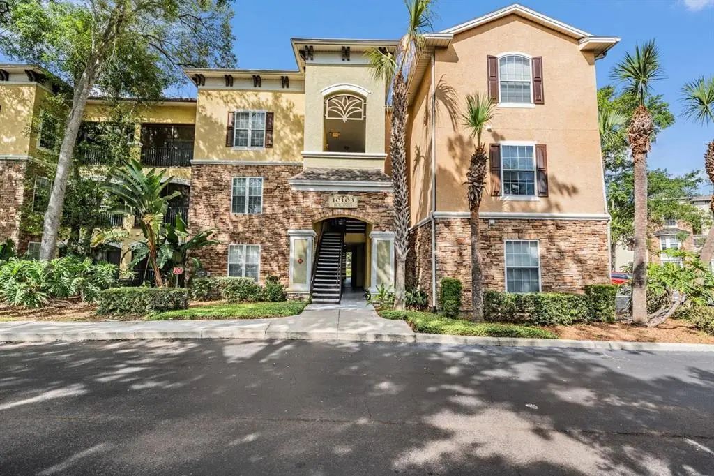 10103 Courtney Oaks Circle 103, TAMPA