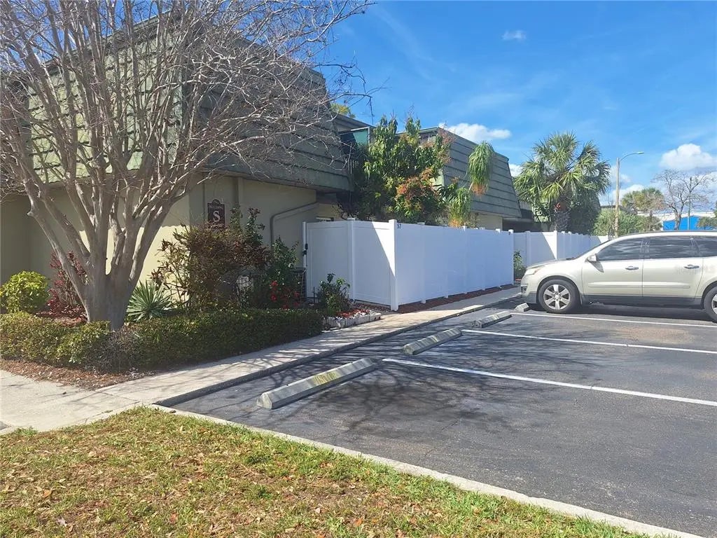 1799 N Highland Avenue 68, CLEARWATER