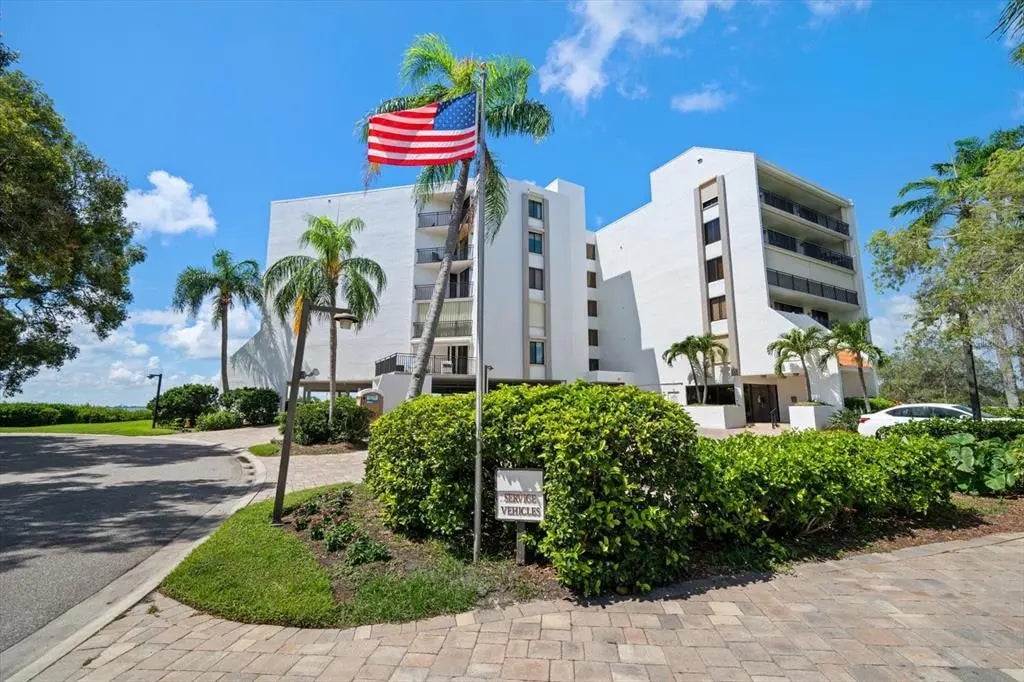 5700 Escondida Boulevard S 302, ST PETERSBURG