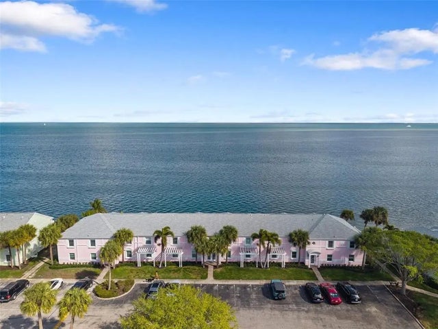 4842 Coquina Key Drive Se B, ST PETERSBURG