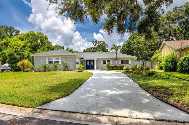 10504 Lacera Drive, TAMPA