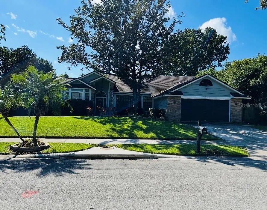 1014 Willa Lake Circle, OVIEDO