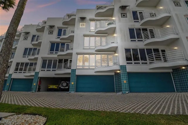 4950 Bayshore Boulevard 22, TAMPA