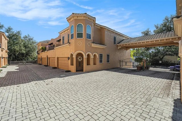 2904 Hansen Manor Lane, TAMPA