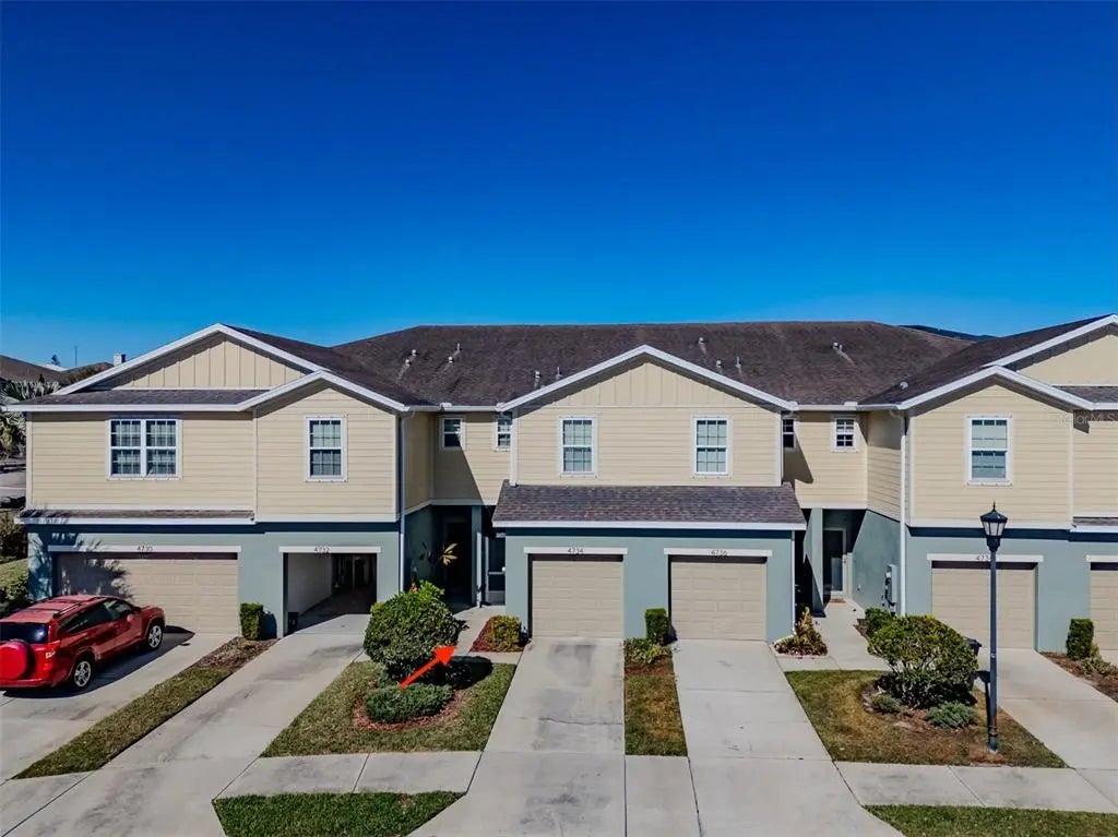 4734 White Sanderling Ct Court, TAMPA