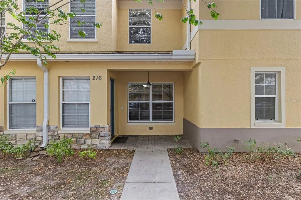 216 Dragons Fire Place, VALRICO