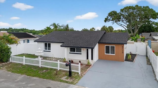 6715 Willow Spring Court, TAMPA