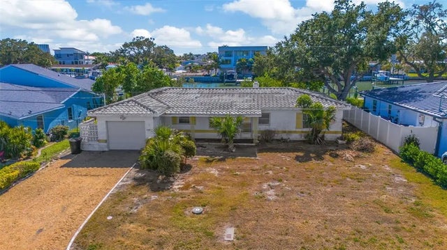 7932 2nd Avenue S, ST PETERSBURG