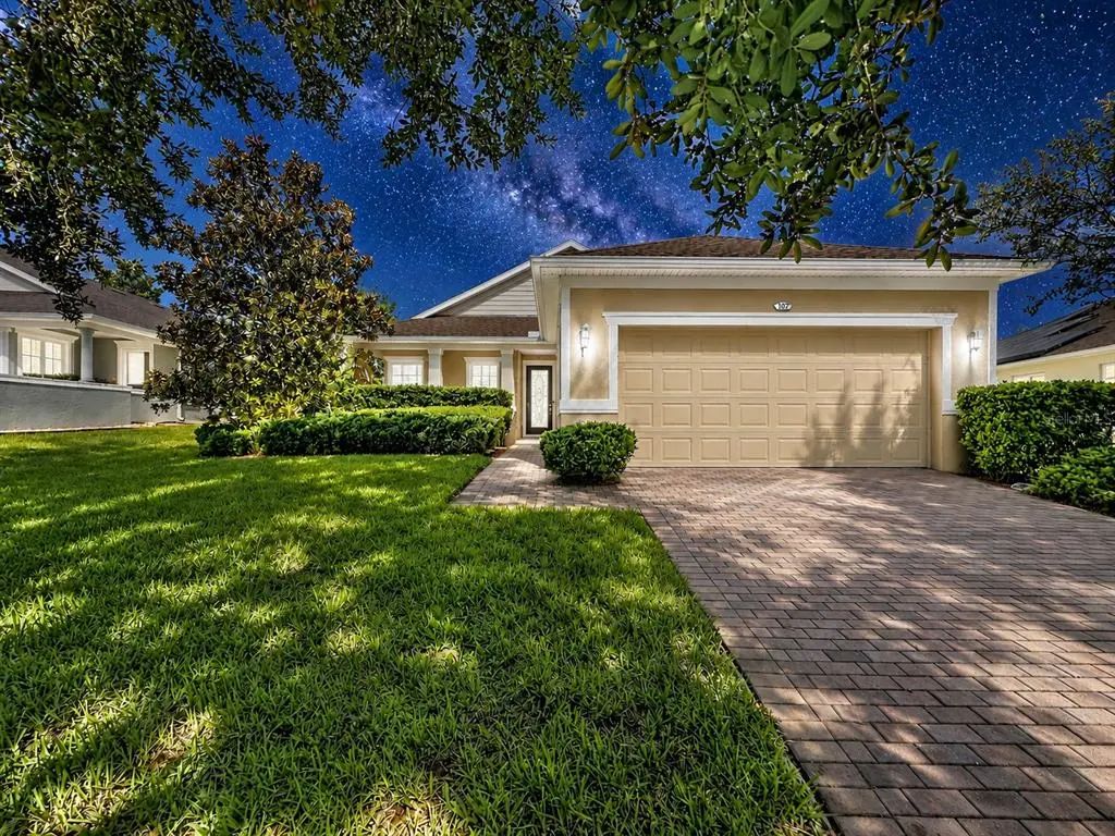 107 Falling Acorn Avenue, GROVELAND
