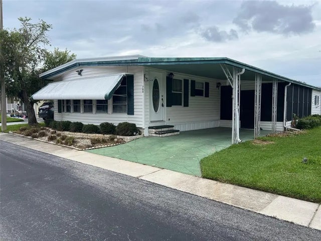 760 Royal Palm Circle, LARGO