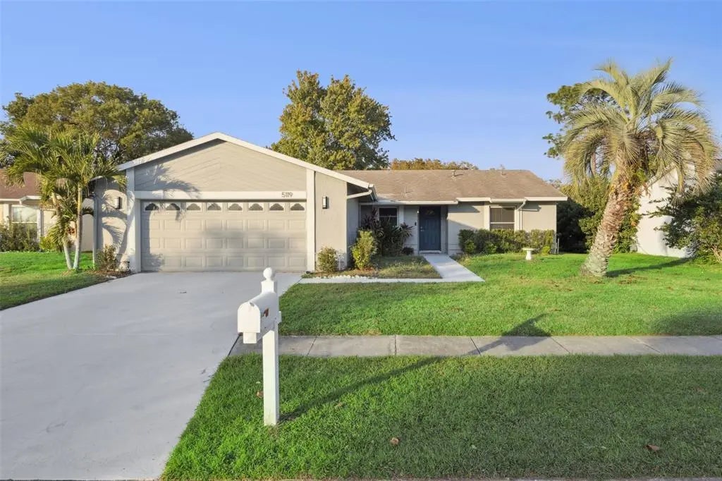 5119 Lazy Lake Circle, ORLANDO