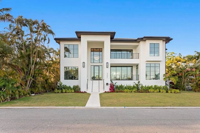 337 Coffee Pot Drive Ne, ST PETERSBURG