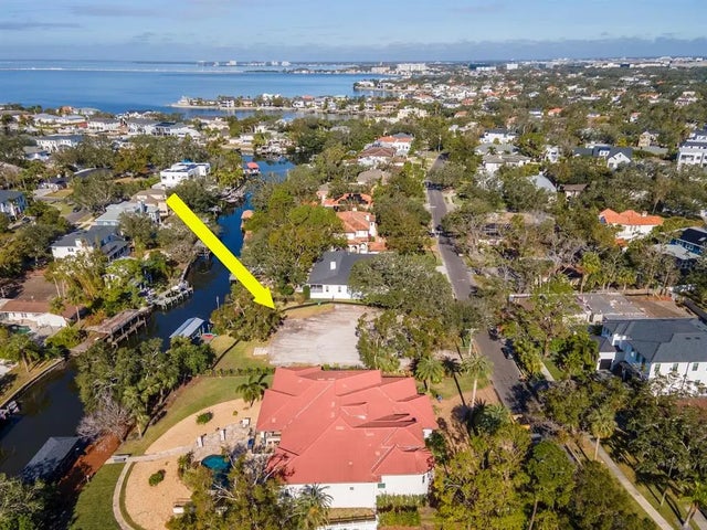 2609 N Dundee Street, TAMPA