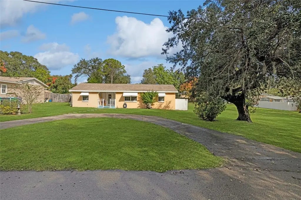 226 Angeles Road, DEBARY