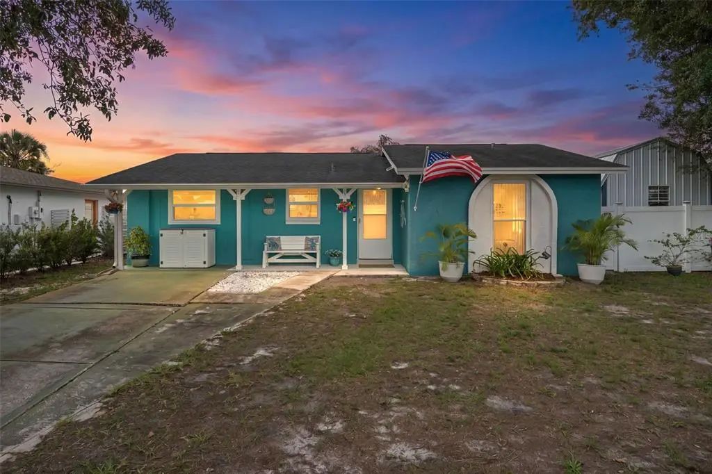 7906 Woodvine Circle, TAMPA