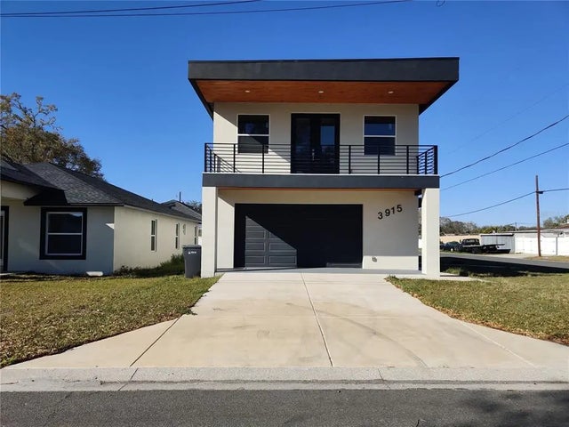 3915 W Robson Street W, TAMPA