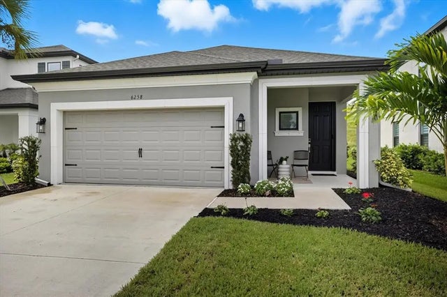 6258 Grandview Hill Court, BRADENTON
