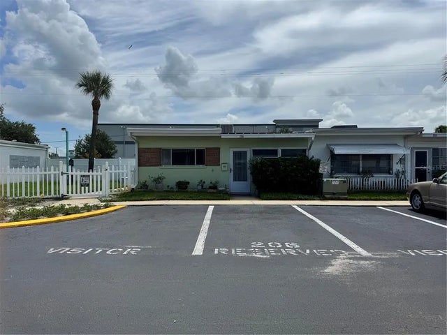 250 Rosery Road Nw 206, LARGO