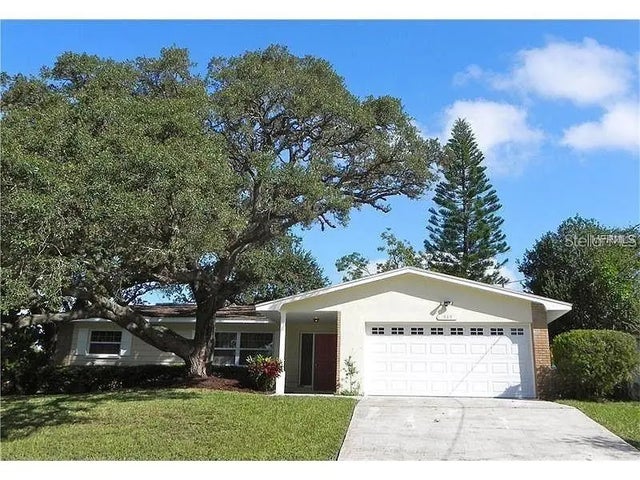 1949 Sierra Circle N, LARGO