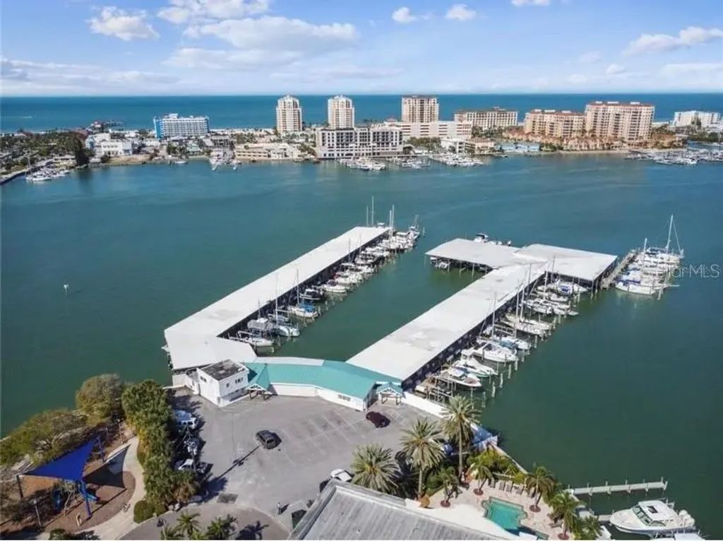200 Windward Passage 28f, CLEARWATER