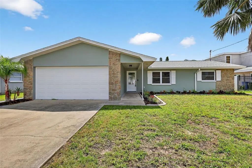 2175 Edythe Drive, DUNEDIN