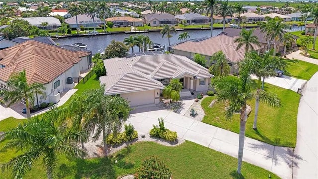 527 Saint Girons Court, PUNTA GORDA